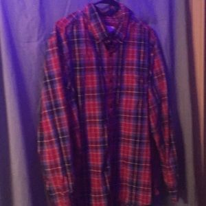 Long sleeved men’s plaid shirt